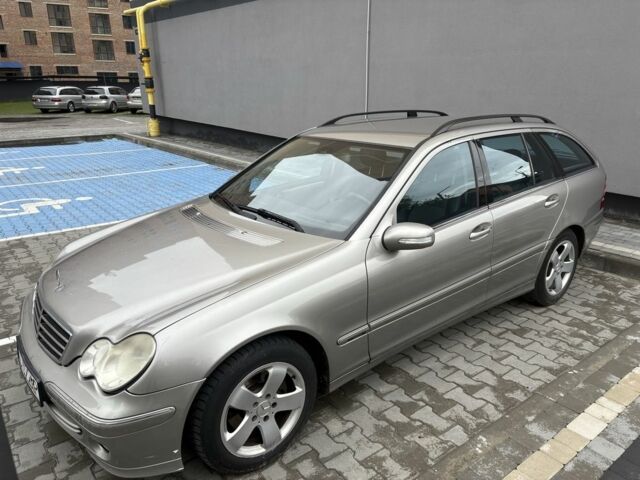 Бежевый Мерседес Ц-Класс, объемом двигателя 2.2 л и пробегом 40 тыс. км за 3200 $, фото 1 на Automoto.ua