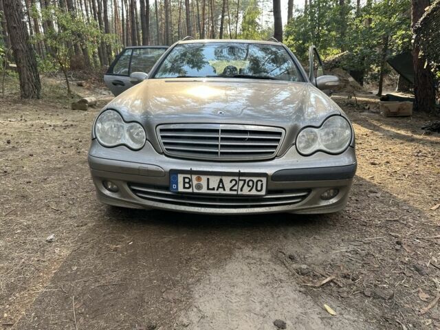 Бежевий Мерседес Ц-Клас, об'ємом двигуна 2.2 л та пробігом 314 тис. км за 5000 $, фото 1 на Automoto.ua