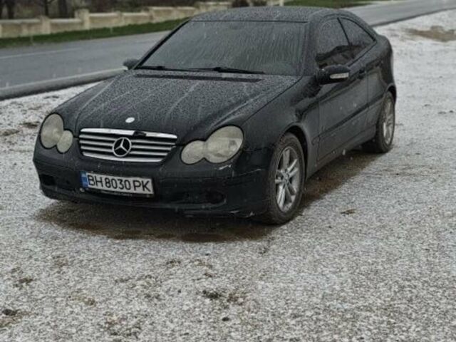 Чорний Мерседес Ц-Клас, об'ємом двигуна 2.2 л та пробігом 450 тис. км за 4500 $, фото 1 на Automoto.ua