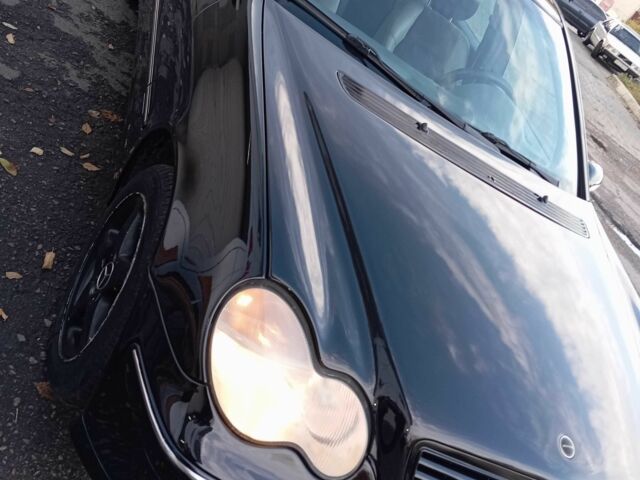 Черный Мерседес Ц-Класс, объемом двигателя 0 л и пробегом 1 тыс. км за 5000 $, фото 1 на Automoto.ua