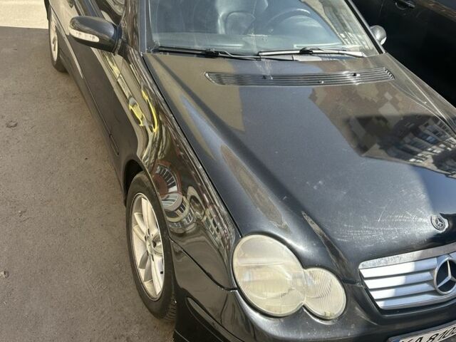 Чорний Мерседес Ц-Клас, об'ємом двигуна 1.8 л та пробігом 259 тис. км за 4999 $, фото 1 на Automoto.ua