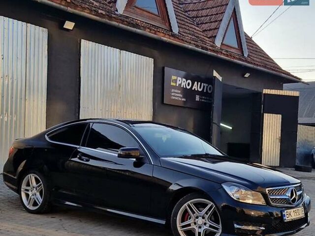 Черный Мерседес Ц-Класс, объемом двигателя 1.8 л и пробегом 177 тыс. км за 16400 $, фото 1 на Automoto.ua