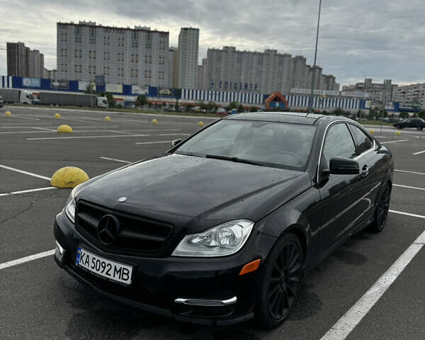 Черный Мерседес Ц-Класс, объемом двигателя 1.8 л и пробегом 140 тыс. км за 14500 $, фото 1 на Automoto.ua