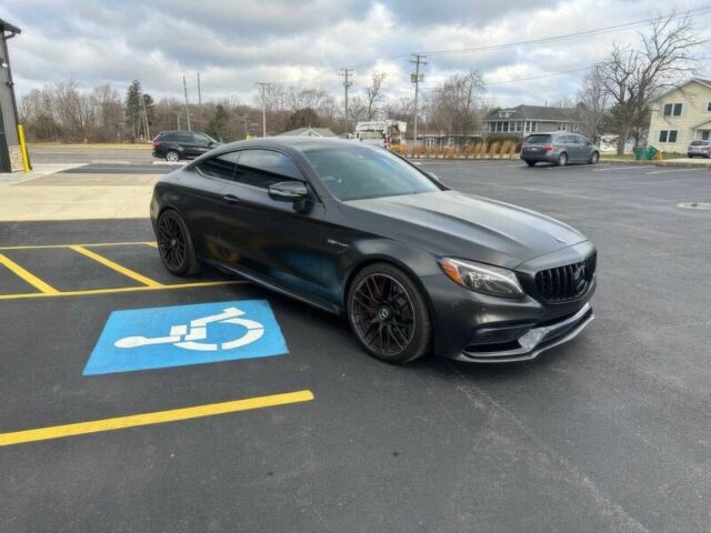 Черный Мерседес Ц-Класс, объемом двигателя 4 л и пробегом 59 тыс. км за 14200 $, фото 1 на Automoto.ua