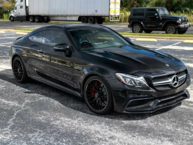 Черный Мерседес Ц-Класс, объемом двигателя 4 л и пробегом 36 тыс. км за 30000 $, фото 1 на Automoto.ua