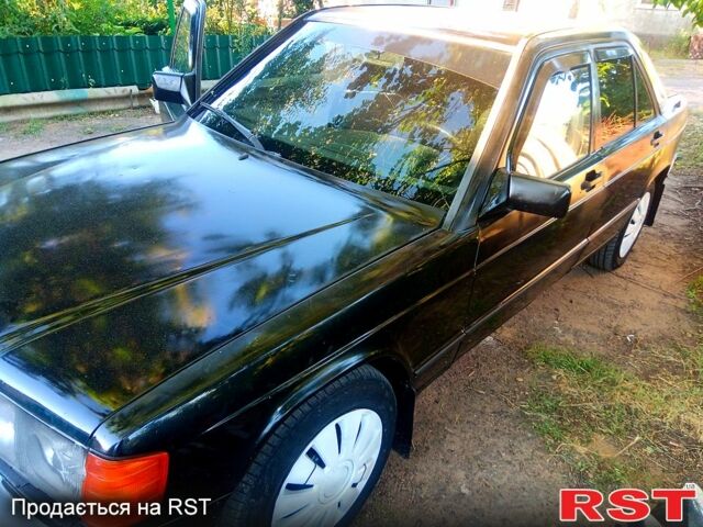 Чорний Мерседес Ц-Клас, об'ємом двигуна 2 л та пробігом 0 тис. км за 1500 $, фото 1 на Automoto.ua