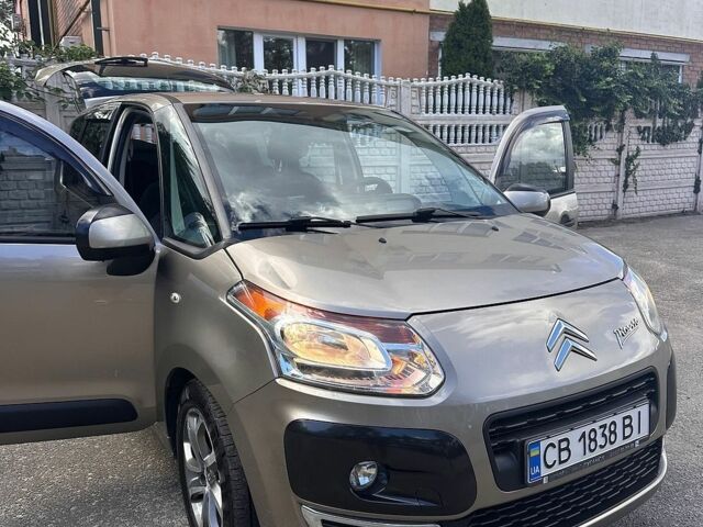 Чорний Мерседес Ц-Клас, об'ємом двигуна 1.8 л та пробігом 400 тис. км за 1505 $, фото 1 на Automoto.ua