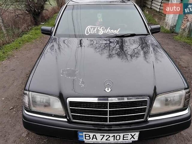 Чорний Мерседес Ц-Клас, об'ємом двигуна 1.8 л та пробігом 150 тис. км за 2500 $, фото 1 на Automoto.ua