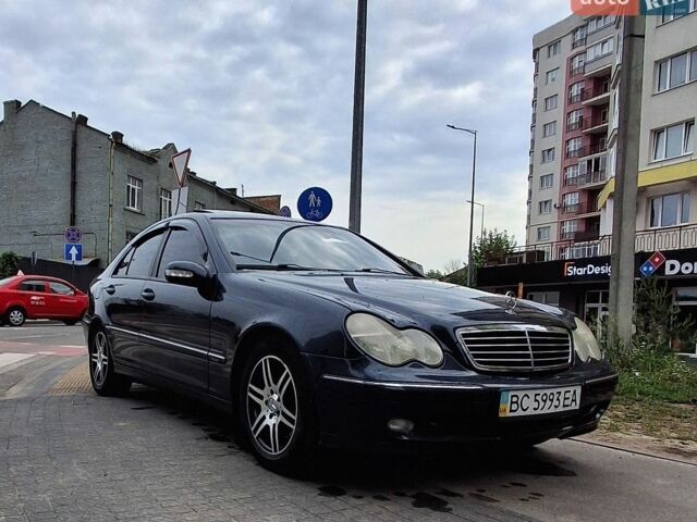 Чорний Мерседес Ц-Клас, об'ємом двигуна 2 л та пробігом 322 тис. км за 5000 $, фото 1 на Automoto.ua