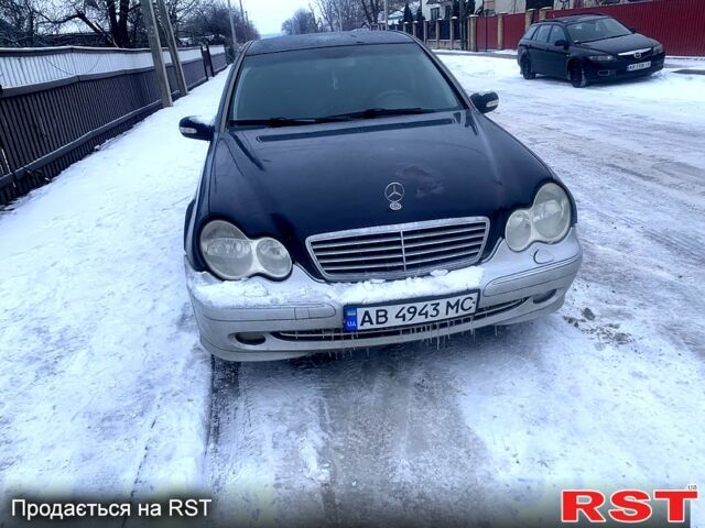 Черный Мерседес Ц-Класс, объемом двигателя 2.7 л и пробегом 430 тыс. км за 2300 $, фото 1 на Automoto.ua