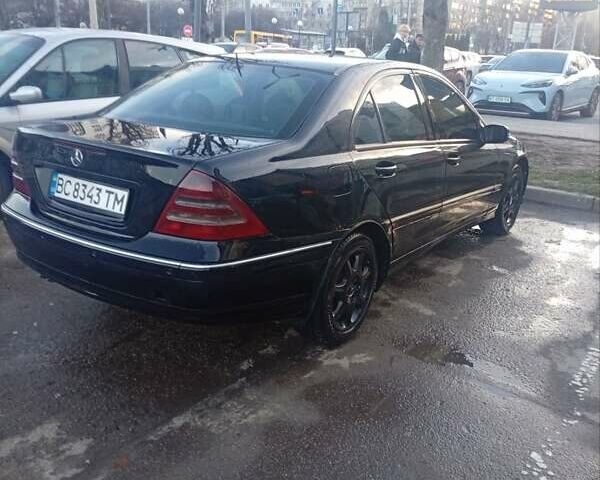 Чорний Мерседес Ц-Клас, об'ємом двигуна 2.2 л та пробігом 400 тис. км за 4500 $, фото 1 на Automoto.ua