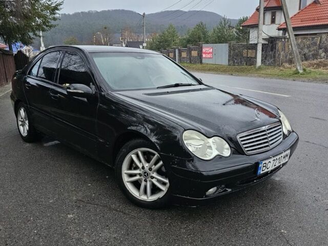 Черный Мерседес Ц-Класс, объемом двигателя 1.8 л и пробегом 200 тыс. км за 2750 $, фото 1 на Automoto.ua