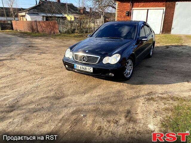 Чорний Мерседес Ц-Клас, об'ємом двигуна 2.1 л та пробігом 340 тис. км за 6500 $, фото 1 на Automoto.ua