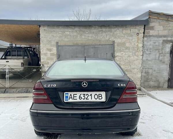 Черный Мерседес Ц-Класс, объемом двигателя 2.7 л и пробегом 283 тыс. км за 4500 $, фото 1 на Automoto.ua
