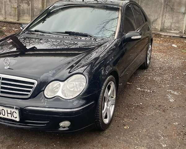 Чорний Мерседес Ц-Клас, об'ємом двигуна 1.8 л та пробігом 280 тис. км за 5200 $, фото 1 на Automoto.ua