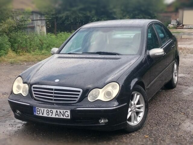 Черный Мерседес Ц-Класс, объемом двигателя 0 л и пробегом 442 тыс. км за 3700 $, фото 1 на Automoto.ua