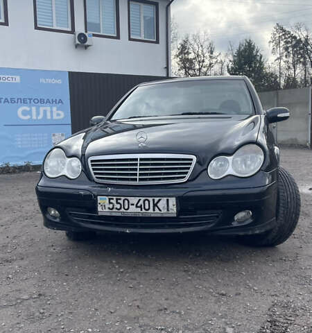 Чорний Мерседес Ц-Клас, об'ємом двигуна 1.8 л та пробігом 218 тис. км за 5500 $, фото 1 на Automoto.ua