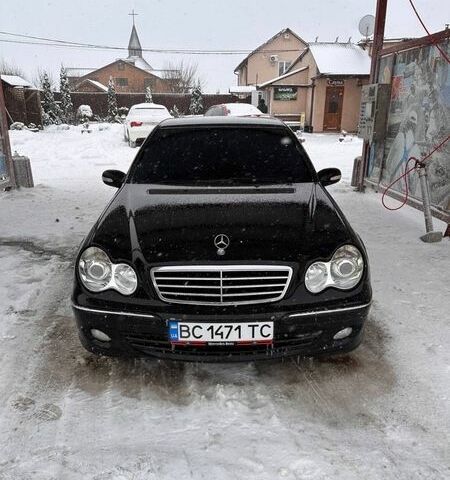 Черный Мерседес Ц-Класс, объемом двигателя 1.8 л и пробегом 340 тыс. км за 6200 $, фото 1 на Automoto.ua