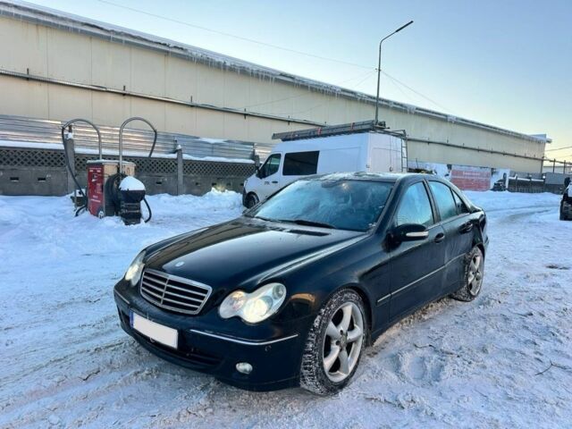 Чорний Мерседес Ц-Клас, об'ємом двигуна 2.2 л та пробігом 222 тис. км за 2384 $, фото 1 на Automoto.ua