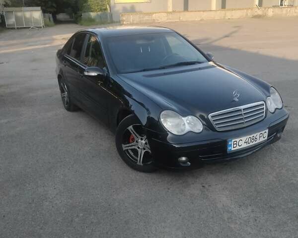 Черный Мерседес Ц-Класс, объемом двигателя 2.1 л и пробегом 275 тыс. км за 6350 $, фото 1 на Automoto.ua