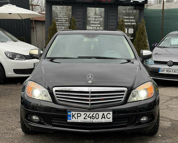 Чорний Мерседес Ц-Клас, об'ємом двигуна 1.8 л та пробігом 255 тис. км за 7900 $, фото 1 на Automoto.ua