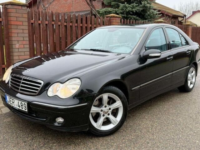 Чорний Мерседес Ц-Клас, об'ємом двигуна 2.7 л та пробігом 287 тис. км за 4111 $, фото 1 на Automoto.ua