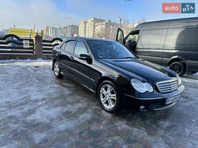 Черный Мерседес Ц-Класс, объемом двигателя 2.5 л и пробегом 207 тыс. км за 5800 $, фото 1 на Automoto.ua