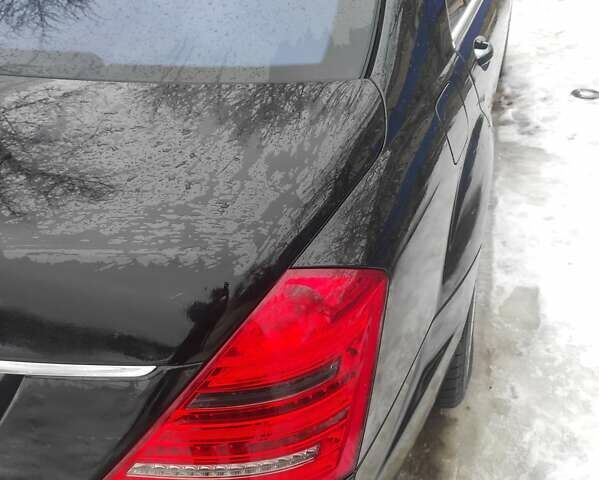 Чорний Мерседес Ц-Клас, об'ємом двигуна 5.5 л та пробігом 280 тис. км за 9500 $, фото 1 на Automoto.ua