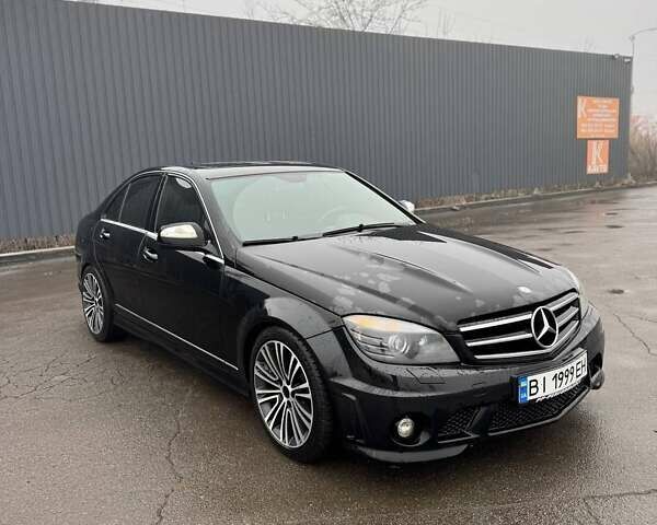 Черный Мерседес Ц-Класс, объемом двигателя 3 л и пробегом 315 тыс. км за 11500 $, фото 1 на Automoto.ua
