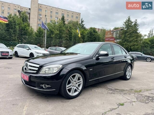 Черный Мерседес Ц-Класс, объемом двигателя 1.8 л и пробегом 232 тыс. км за 8500 $, фото 1 на Automoto.ua