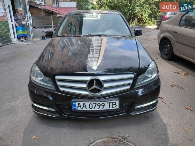 Чорний Мерседес Ц-Клас, об'ємом двигуна 1.8 л та пробігом 140 тис. км за 12900 $, фото 1 на Automoto.ua