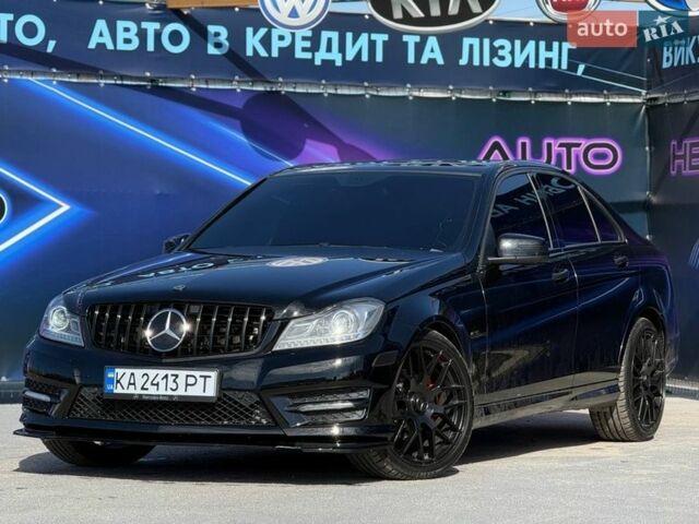 Черный Мерседес Ц-Класс, объемом двигателя 3 л и пробегом 185 тыс. км за 10999 $, фото 1 на Automoto.ua