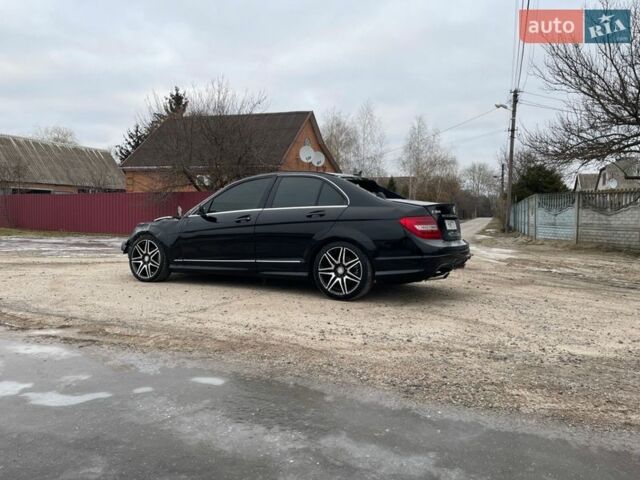 Черный Мерседес Ц-Класс, объемом двигателя 3 л и пробегом 164 тыс. км за 4650 $, фото 1 на Automoto.ua