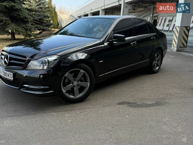 Чорний Мерседес Ц-Клас, об'ємом двигуна 1.8 л та пробігом 64 тис. км за 12950 $, фото 1 на Automoto.ua