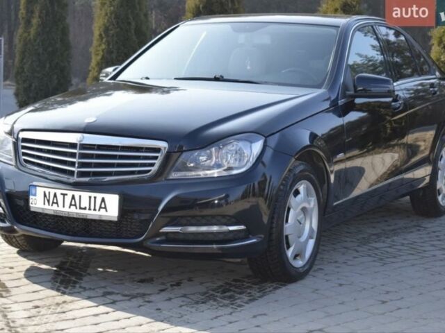 Черный Мерседес Ц-Класс, объемом двигателя 1.8 л и пробегом 237 тыс. км за 9100 $, фото 1 на Automoto.ua