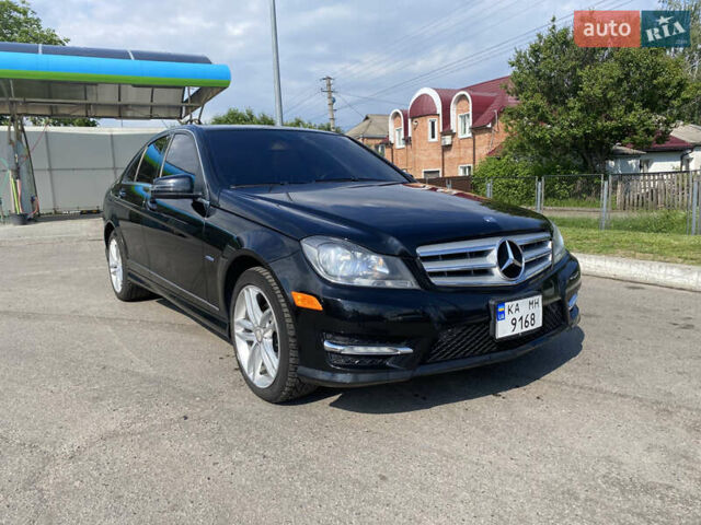 Чорний Мерседес Ц-Клас, об'ємом двигуна 1.8 л та пробігом 252 тис. км за 11900 $, фото 1 на Automoto.ua