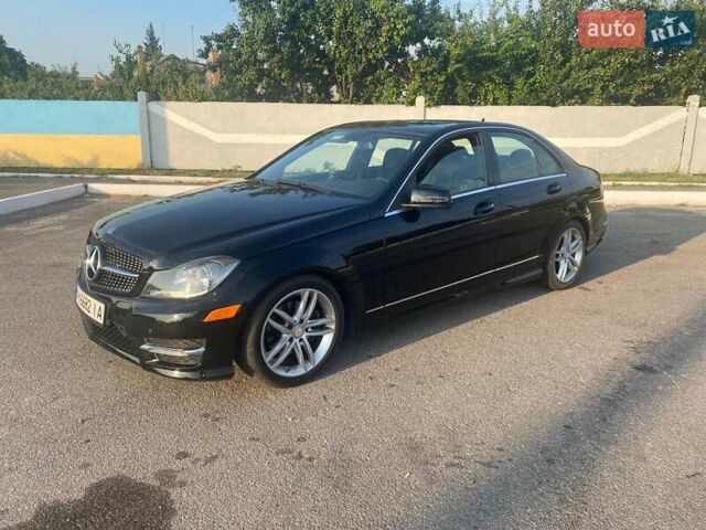 Чорний Мерседес Ц-Клас, об'ємом двигуна 1.8 л та пробігом 139 тис. км за 12000 $, фото 1 на Automoto.ua