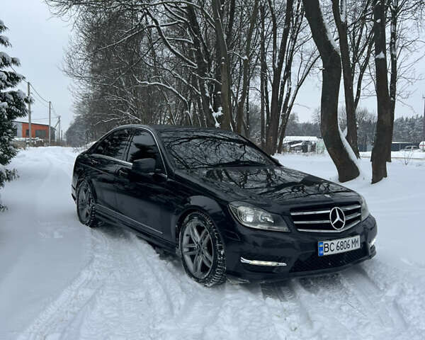 Чорний Мерседес Ц-Клас, об'ємом двигуна 1.8 л та пробігом 162 тис. км за 13400 $, фото 1 на Automoto.ua