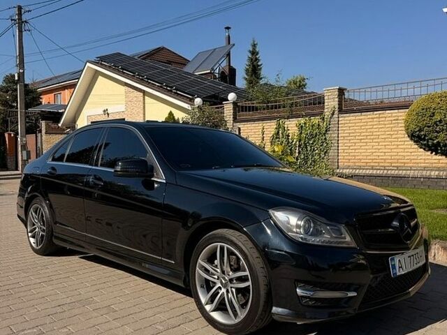 Чорний Мерседес Ц-Клас, об'ємом двигуна 1.8 л та пробігом 209 тис. км за 11900 $, фото 1 на Automoto.ua