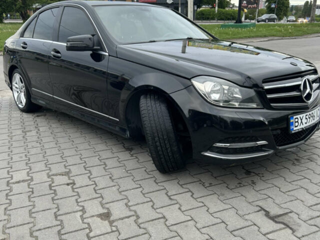 Черный Мерседес Ц-Класс, объемом двигателя 1.8 л и пробегом 192 тыс. км за 10500 $, фото 1 на Automoto.ua