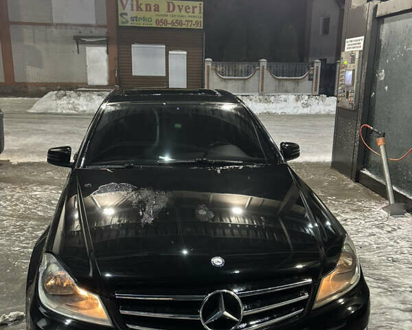 Черный Мерседес Ц-Класс, объемом двигателя 1.8 л и пробегом 155 тыс. км за 12500 $, фото 1 на Automoto.ua