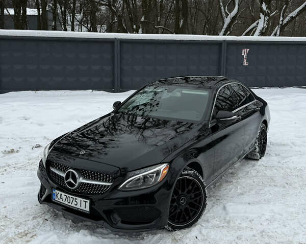 Черный Мерседес Ц-Класс, объемом двигателя 1.99 л и пробегом 169 тыс. км за 17900 $, фото 1 на Automoto.ua