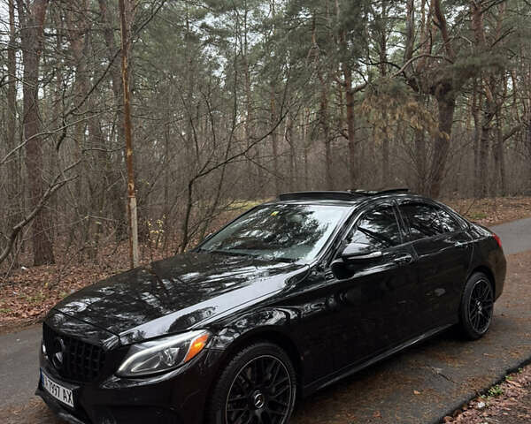 Черный Мерседес Ц-Класс, объемом двигателя 1.99 л и пробегом 170 тыс. км за 15300 $, фото 1 на Automoto.ua