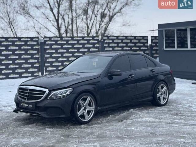 Черный Мерседес Ц-Класс, объемом двигателя 1.8 л и пробегом 166 тыс. км за 5900 $, фото 1 на Automoto.ua
