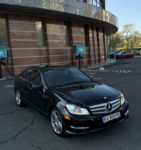 Чорний Мерседес Ц-Клас, об'ємом двигуна 1.8 л та пробігом 112 тис. км за 12900 $, фото 1 на Automoto.ua