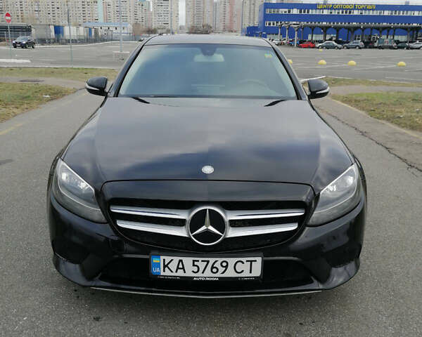 Черный Мерседес Ц-Класс, объемом двигателя 2 л и пробегом 163 тыс. км за 15000 $, фото 1 на Automoto.ua