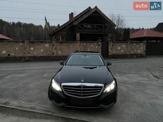Чорний Мерседес Ц-Клас, об'ємом двигуна 2 л та пробігом 90 тис. км за 23000 $, фото 1 на Automoto.ua