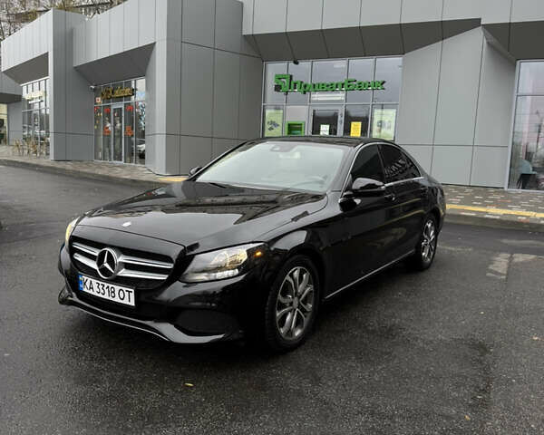 Чорний Мерседес Ц-Клас, об'ємом двигуна 1.99 л та пробігом 235 тис. км за 14999 $, фото 1 на Automoto.ua