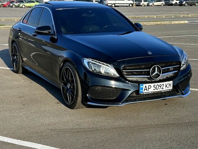 Чорний Мерседес Ц-Клас, об'ємом двигуна 2 л та пробігом 170 тис. км за 20000 $, фото 1 на Automoto.ua