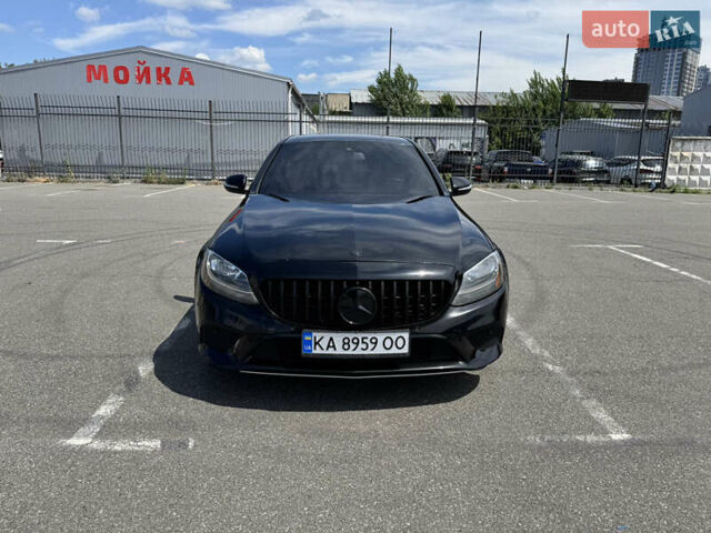 Чорний Мерседес Ц-Клас, об'ємом двигуна 1.99 л та пробігом 125 тис. км за 17500 $, фото 1 на Automoto.ua